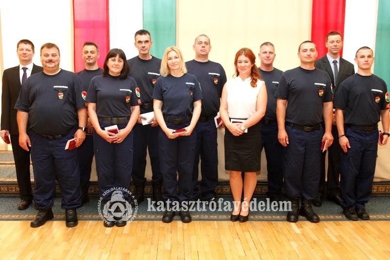 Négy új tűzoltó tiszt szolgál Bács-Kiskun megyében