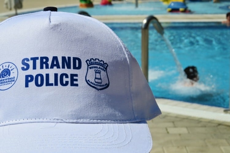 Javában zajlik a Strand Police a kecskeméti Csúszdaparkban