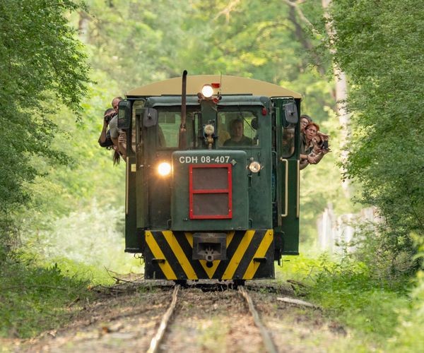 jra menetrend szerint k zlekedik a gemenci kisvas t B csmegye