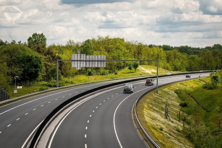 Korábban sosem látott nagyságrendű fejlesztések a közúthálózatban: Kecskemét is gyorsforgalmi utat kaphat