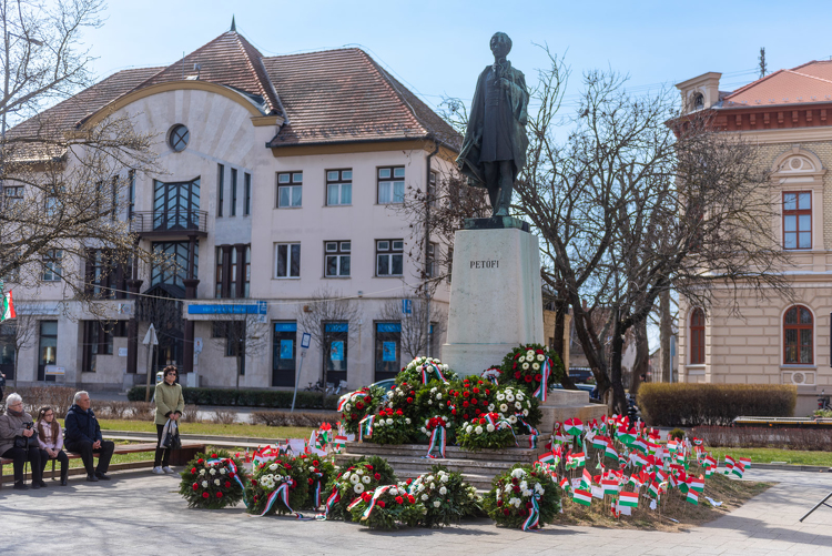 Elkezdődtek a bicentenáriumi események Kiskőrösön: teljeskörű felújítást kap Petőfi Sándor szülőháza