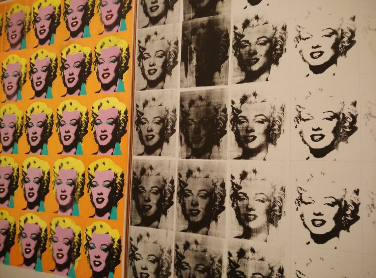 Andy Warhol és Bob Dylan grafikáit mutatja be két kecskeméti kiállítóhely