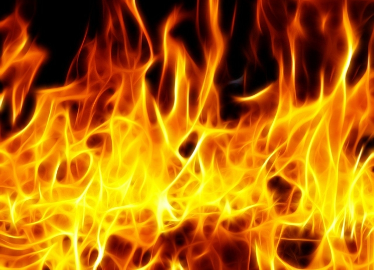 Tűzesetekhez és műszaki mentésekhez riasztották a Bács-Kiskun Vármegyei Katasztrófavédelmi Igazgatóság munkatársait