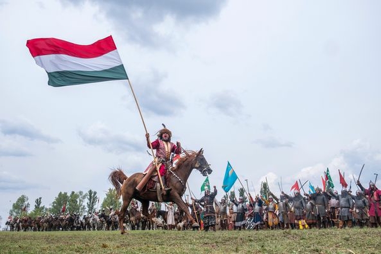 Augusztusban megrendezik a Kurultaj hagyományőrző találkozót