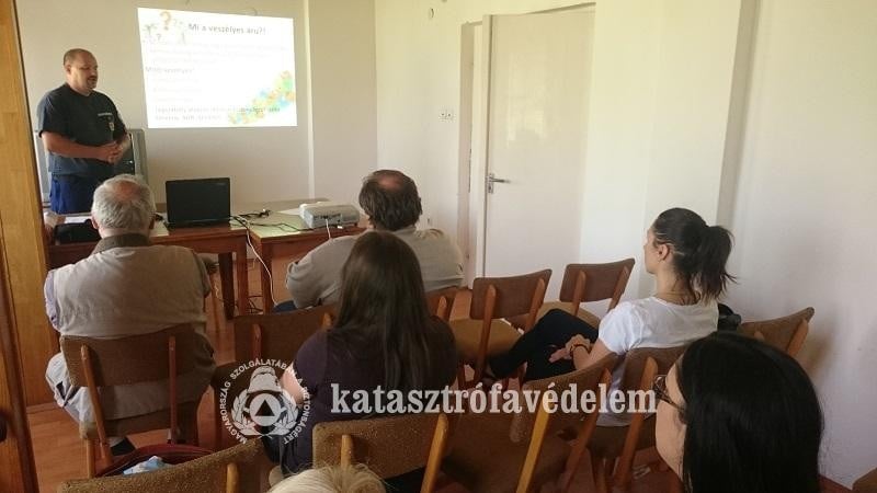 Közbiztonsági referensi értekezlet és aratási fórum Siklóson