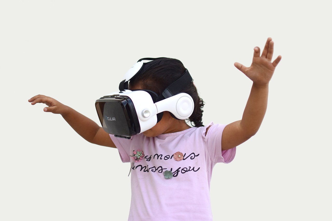 VR-szemüveg segítségével mutatja be az ősállatokat a pécsi állatkert