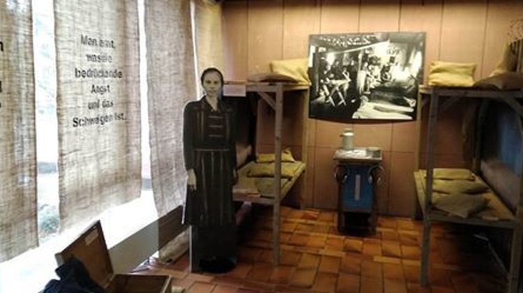 Németországban nyílt tárlat a pécsi múzeum málenkij robot témájú gyűjteményéből