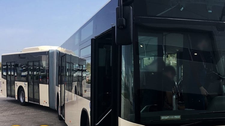 További 90 darab csuklós jármű beszerzésével folytatódik az állami autóbuszpark megújulása