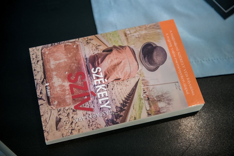 Bukovinai székelyekről szóló könyvtrilógia második kötetét mutatták be Pécsen