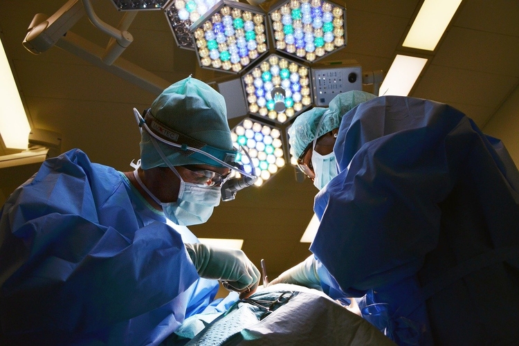 Új műtéti eljárást dolgoztak ki Pécsen orvosok és mérnökök együttműködésében