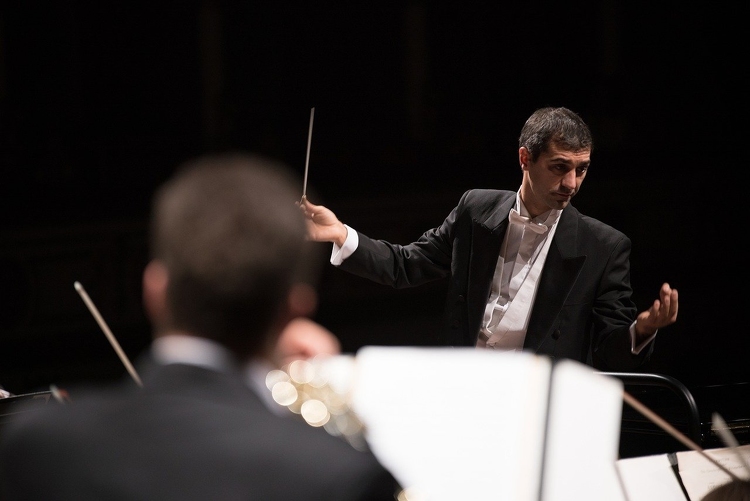 Kortárs zenei művek bemutatását, összművészeti programok indítását tervezi a Pannon Filharmonikusok igazgatója