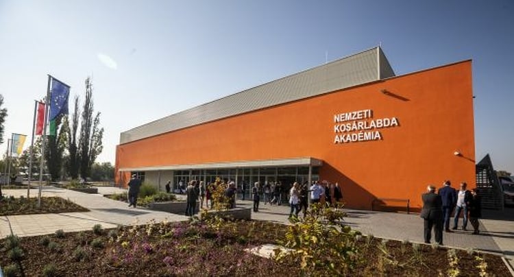 Átadták a Pécsen működő Nemzeti Kosárlabda Akadémia rehabilitációs központját