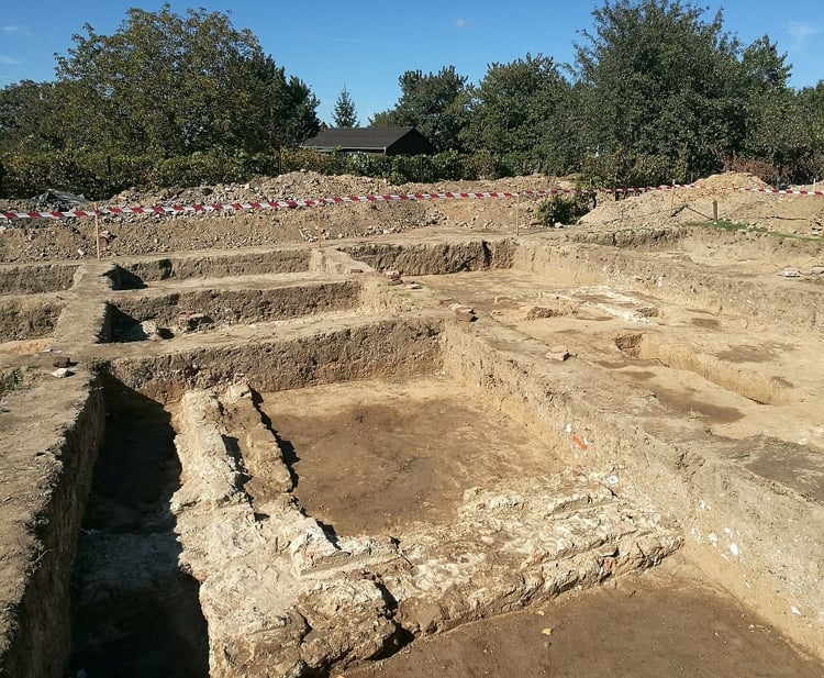 Ritka és értékes leletekre bukkantak a régészek a szultán szigetvári mauzóleuma körül