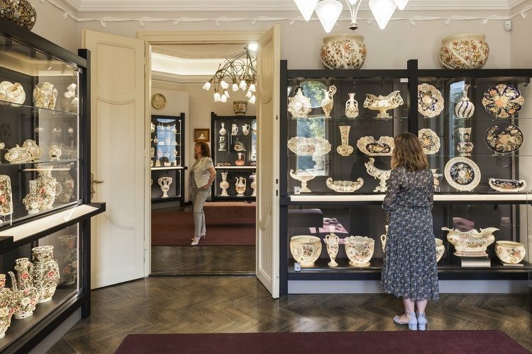 Emléknapok egy Zsolnay-gyűjtő, Dr. Gyugyi László tiszteletére