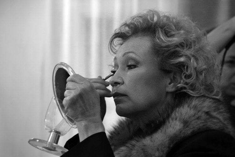 Csend. Törékeny. Üres. – Udvaros Dorottya felolvasószínházi estje az E78-ban