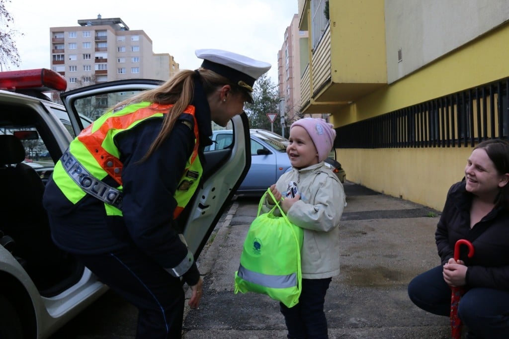 Valóra váltották egy kislány álmát a fehérvári rendőrök