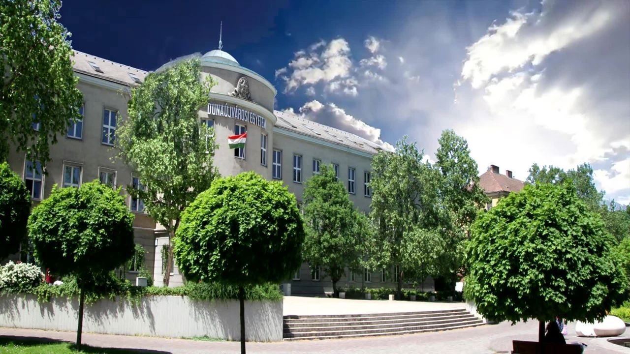 Tudományos képzési szándéknyilatkozatot kötött a Dunaújvárosi Egyetem