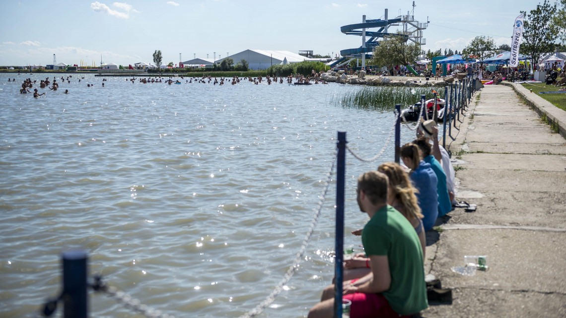 Elkezdődött az ukrajnai gyerekek nyári tábora a Velencei-tónál