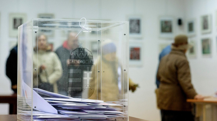 Időközi választás Dunaújvárosban - Lehet jelentkezni a külképviseleti voksolásra