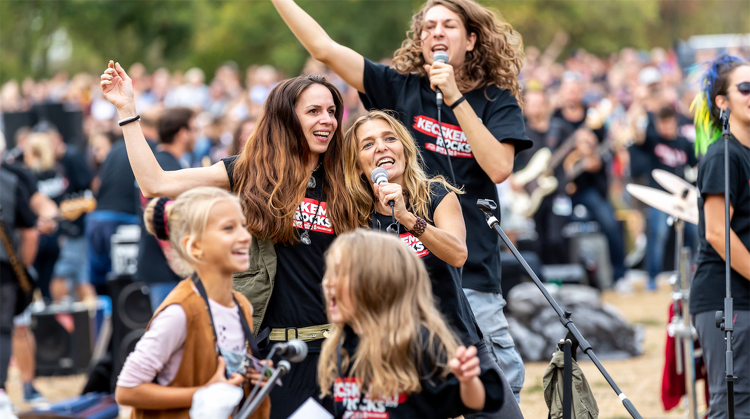 Idén Dunaújváros ad otthont Magyarország legnagyobb rockzenei flashmobjának