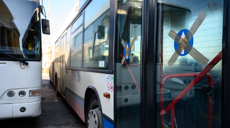 Megszüntették az első ajtón való felszállás kötelezettségét a székesfehérvári buszokon