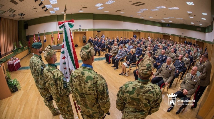 Székesfehérvárra látogatott a NATO összhaderőnemi parancsnoka