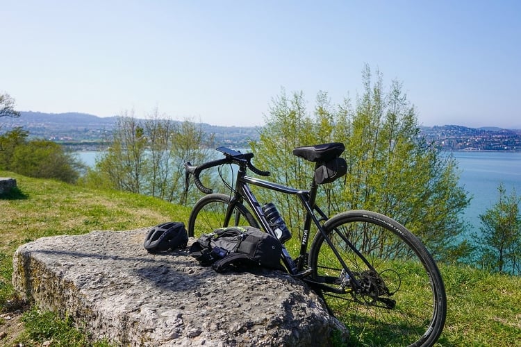 Kétszer több bringás a Velencei-tónál: nőtt a kerékpározók száma a nyári szezonban