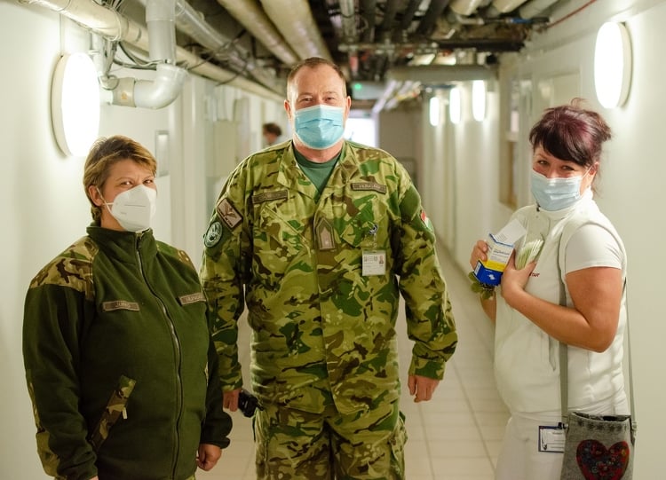 A napi járóbeteg ellátást segítik a fehérvári MH 43. ezred katonái