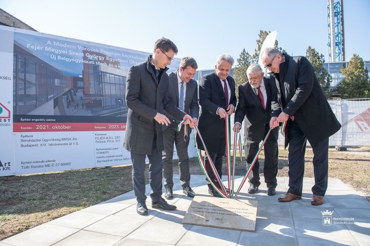  Megkezdődött a székesfehérvári kórház bővítése