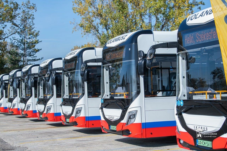 Forgalomba álltak az elektromos autóbuszok Székesfehérváron
