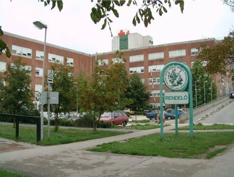 Megszűnt a látogatási tilalom a Szent György Kórházban
