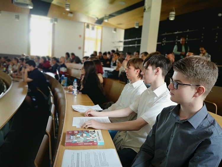 Nőtt a népszerűsége a továbbtanulók körében a fehérvári képzéseknek