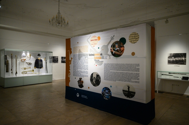 A Hadtörténeti Múzeum értékeiből nyílt kiállítás Székesfehérváron