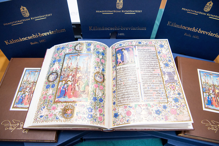Különleges kulturális kincset ismerhetnek meg a székesfehérvári pap jóvoltából