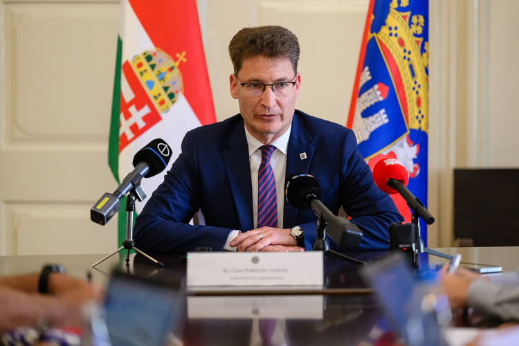 Székesfehérvár ideiglenesen átveszi a Fehérvár FC-t