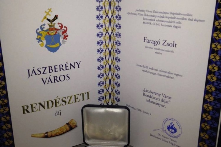 Idén a Jászberényi Rendőrkapitányság baleseti helyszínelője vehette át a díjat