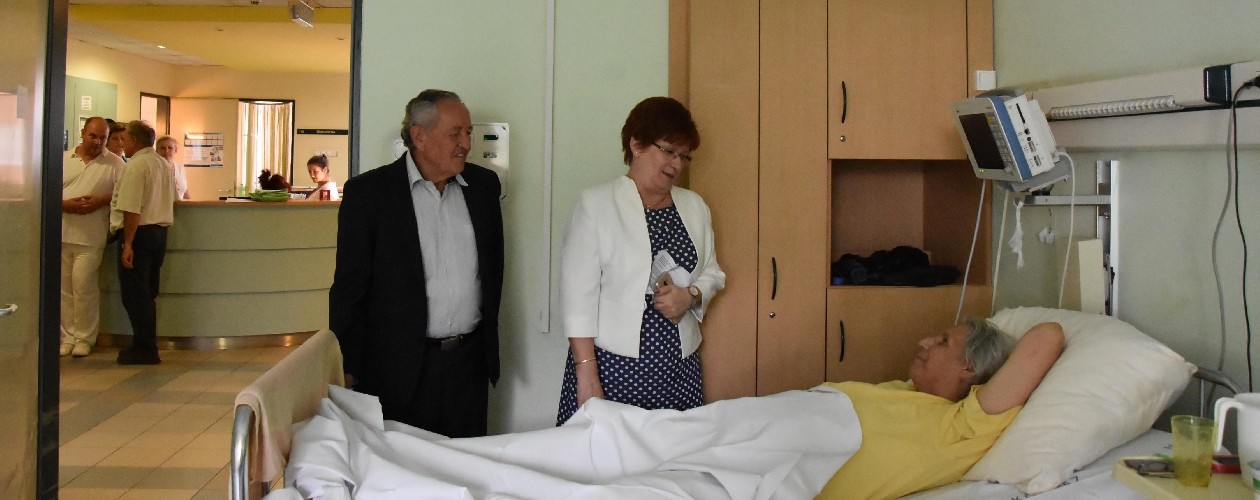 Klímákat ajándékozott Szolnok önkormányzata a Hetényi kórháznak