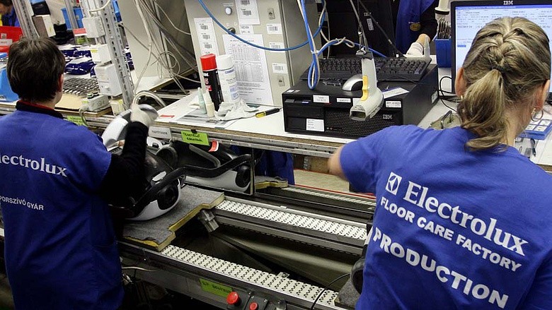 A Pénzügyminisztérium fokozott figyelemmel kíséri az Electrolux-dolgozók sorsát