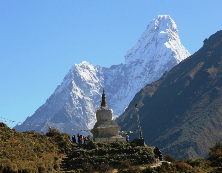 Mínusz 40 fokban mássza meg Nepál csúcsát a szolnoki hegymászó