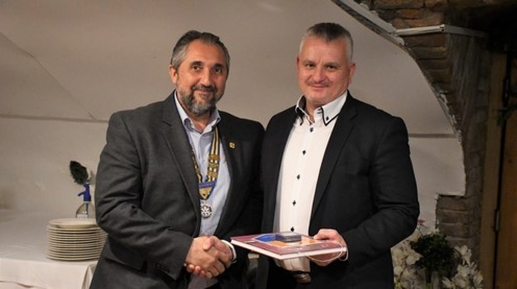 A szolnoki Rotary Clubban mutatta be a kormányhivatalok működését Berkó Attila