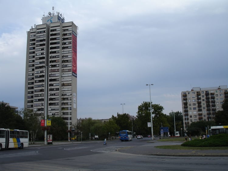 Szolnokon található Magyarország legmagasabb, 81 méter magas lakóháza
