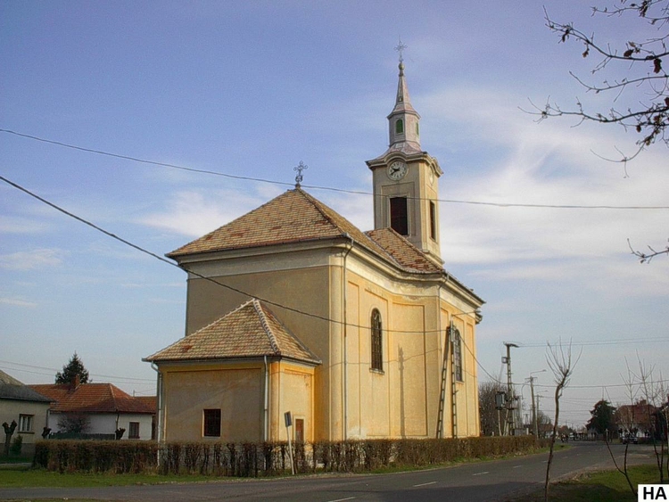 Megújul a római katolikus templom toronysisakja Tiszapüspökiben