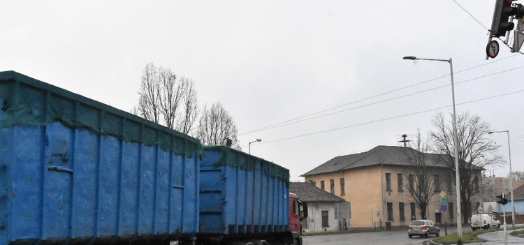 Összehangolt ellenőrzés kezdődik Szolnokon: büntetik a szabálytalanul a városba hajtó nehézgépjárműveket