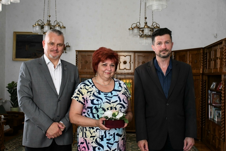 Szolnoki védőnő vehette át az Év Védőnője 2023 díjat