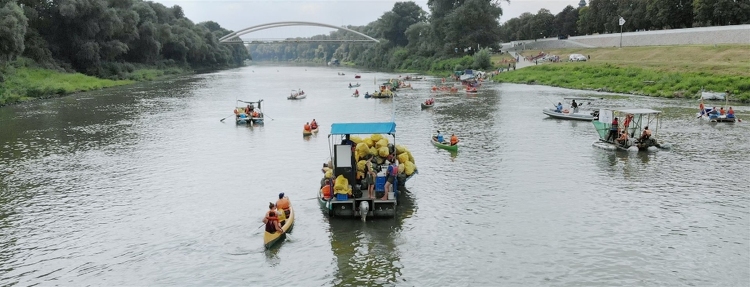 Több mint 900 zsák hulladéktól tisztult meg a Tisza középső szakasza