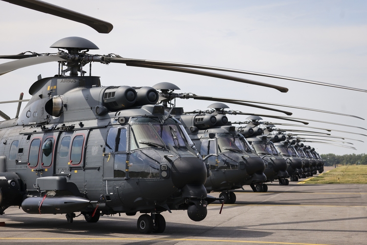 Teljessé vált a Magyar Honvédség közepes kategóriájú, többfeladatú helikopterflottája