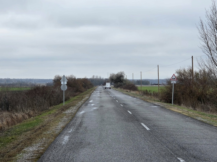 Felújítják a 3224 jelű Szolnok-Tiszasüly összekötő út külterületi szakaszát