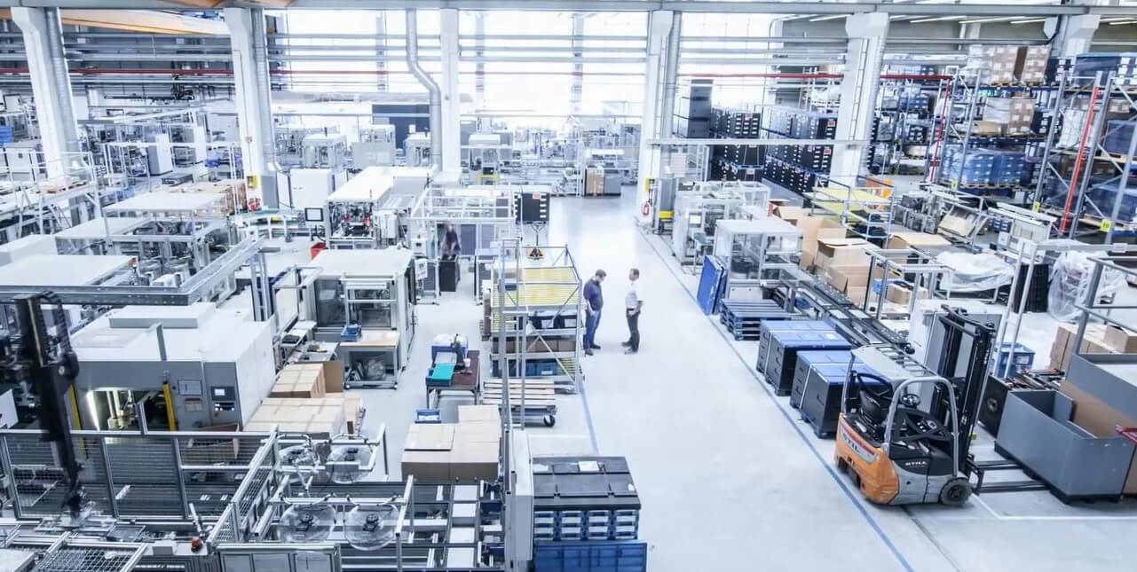 Tízezer négyzetméteres gyárat épít Kecskeméten a német autóipari cég