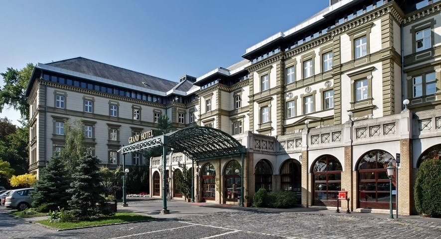 A monarchia korát idézik a Grand Hotel megújuló szobái