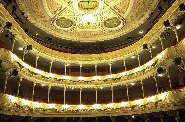 Felújítják Debrecen 150 éves színházát | Magyar Építők